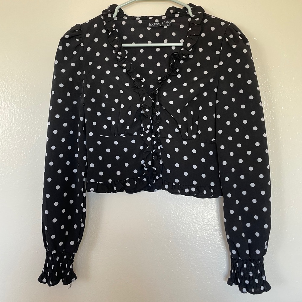 Super fun polka-dot top, cropped with button front